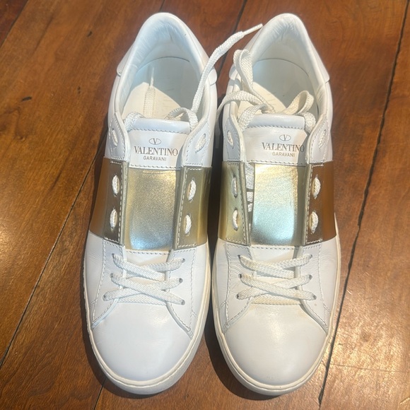 Valentino Garavani Shoes - Valentino Garavani hidden strap sneakers